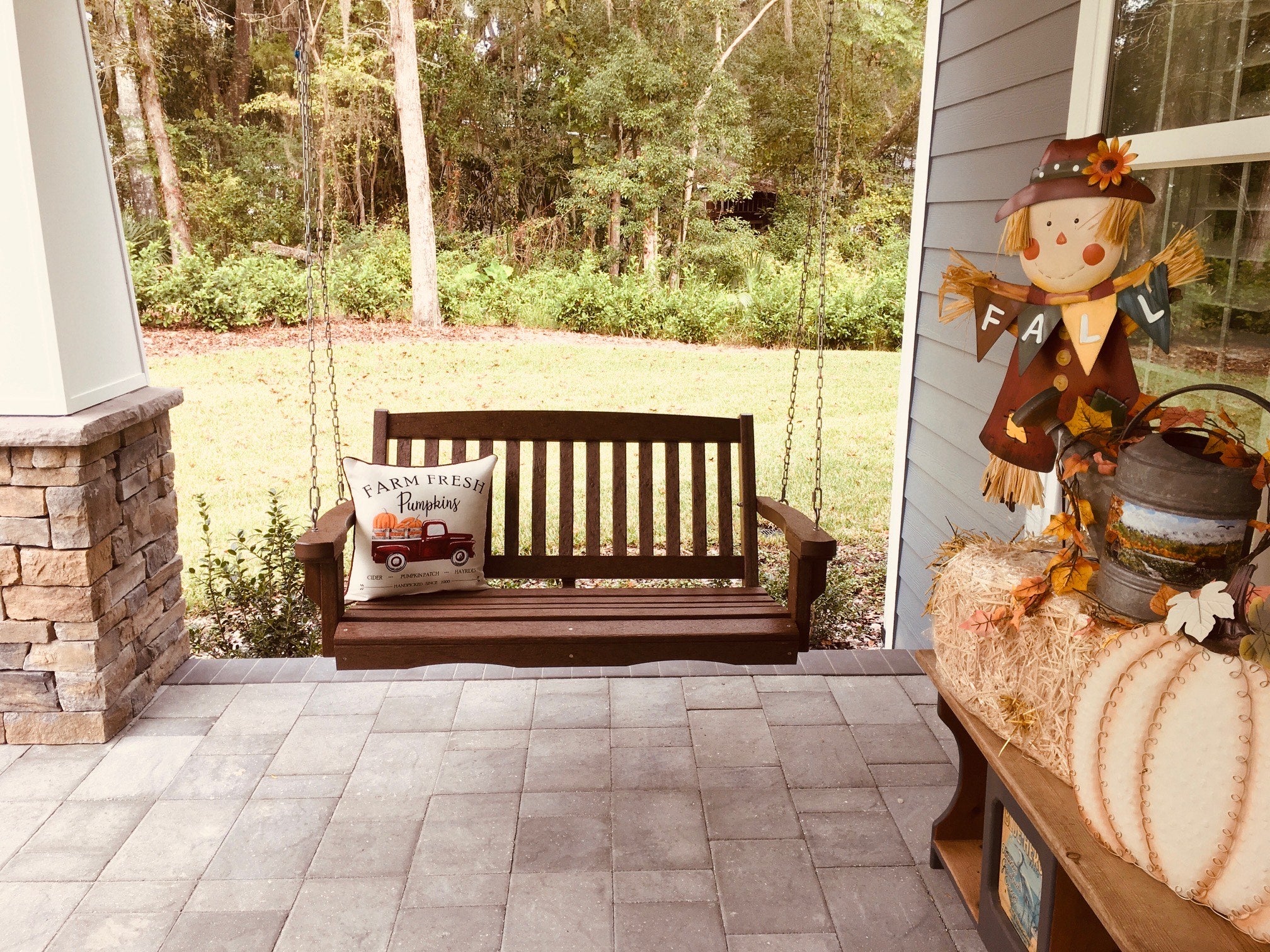 5 Ways to Decorate Your Patio for Fall