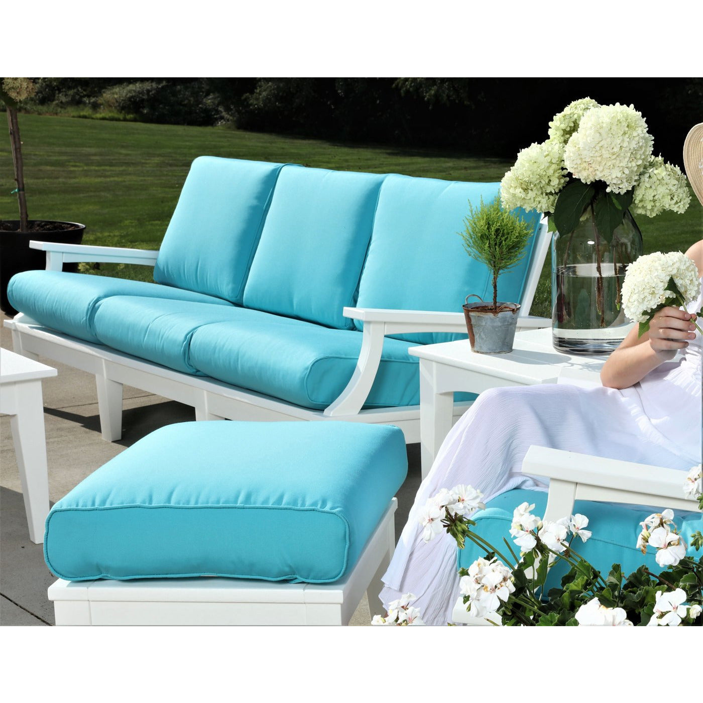 Sofas, Loveseats, & Lounge Chairs