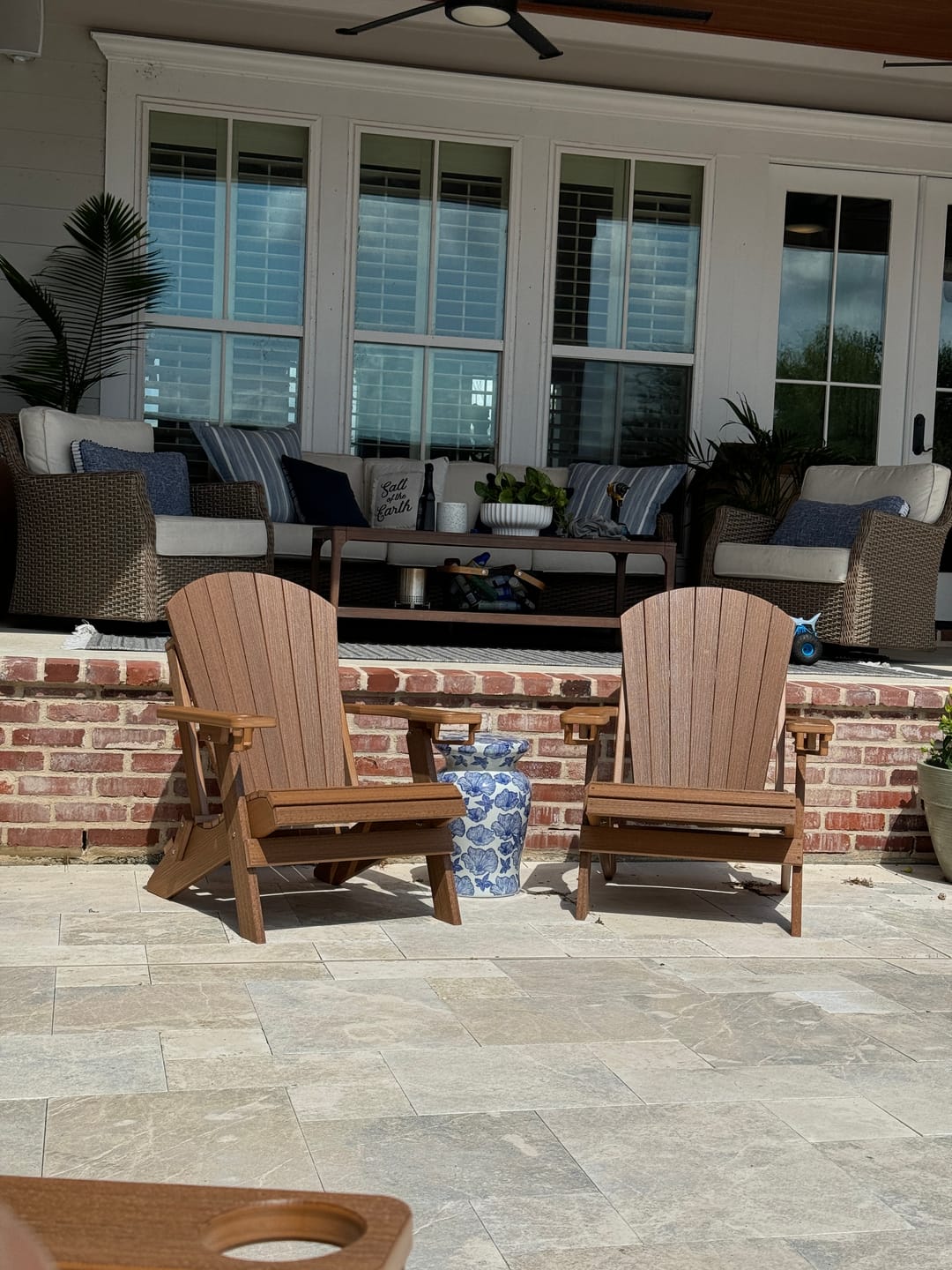 Folding Adirondack Chair With Built-in Cup Holders King-Size