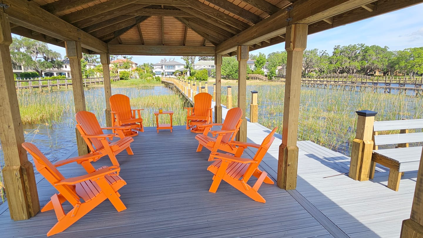 Folding Adirondack Chair With Built-in Cup Holders King-Size