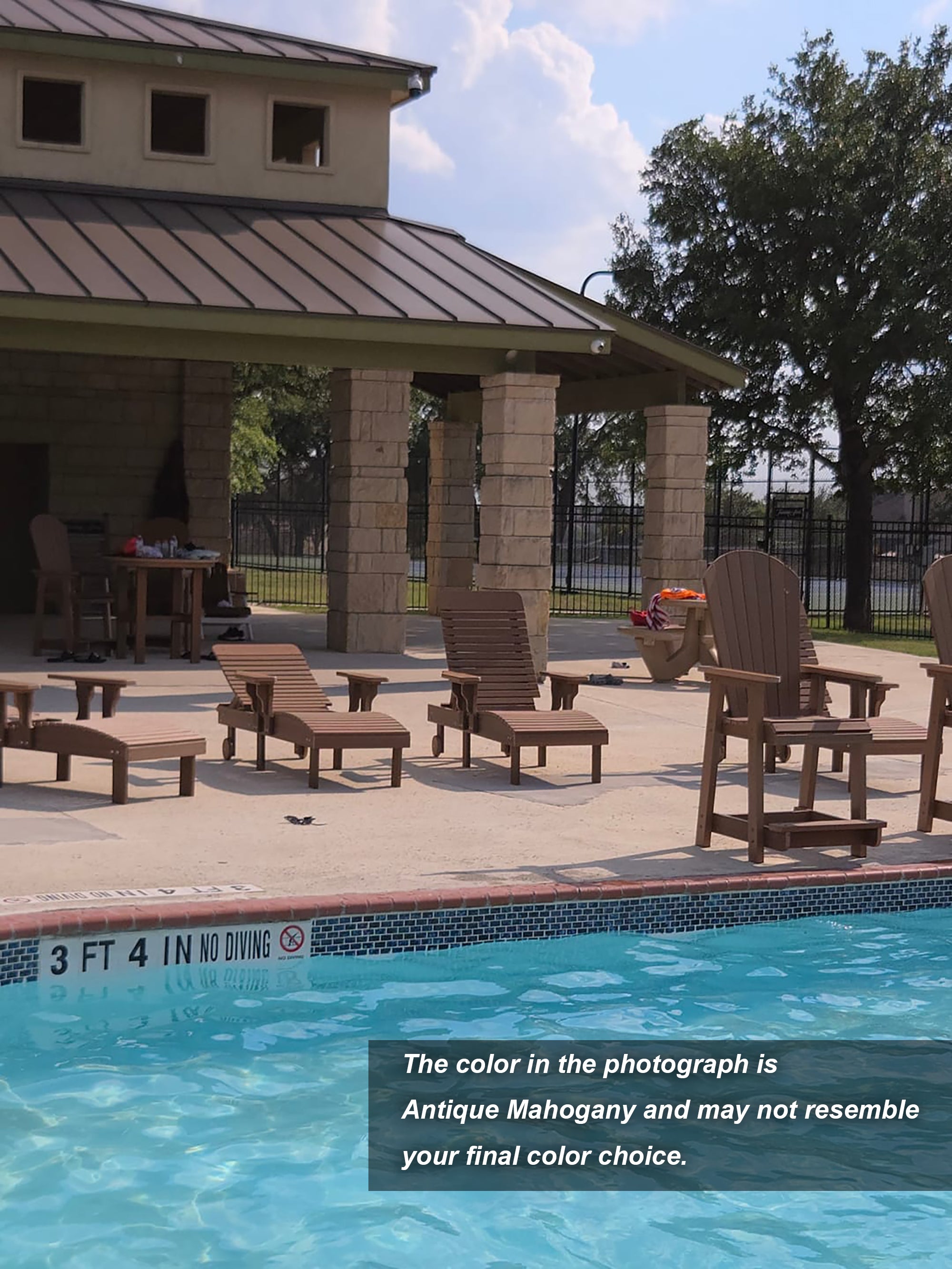 Traditional Chaise Lounge With Wheels And Adjustable Back