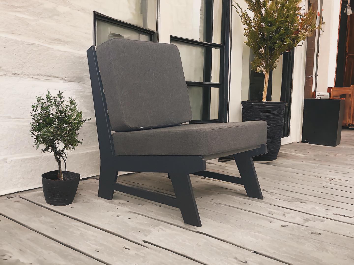 DuraWeather Poly Scandinavian Deep Seat Chair