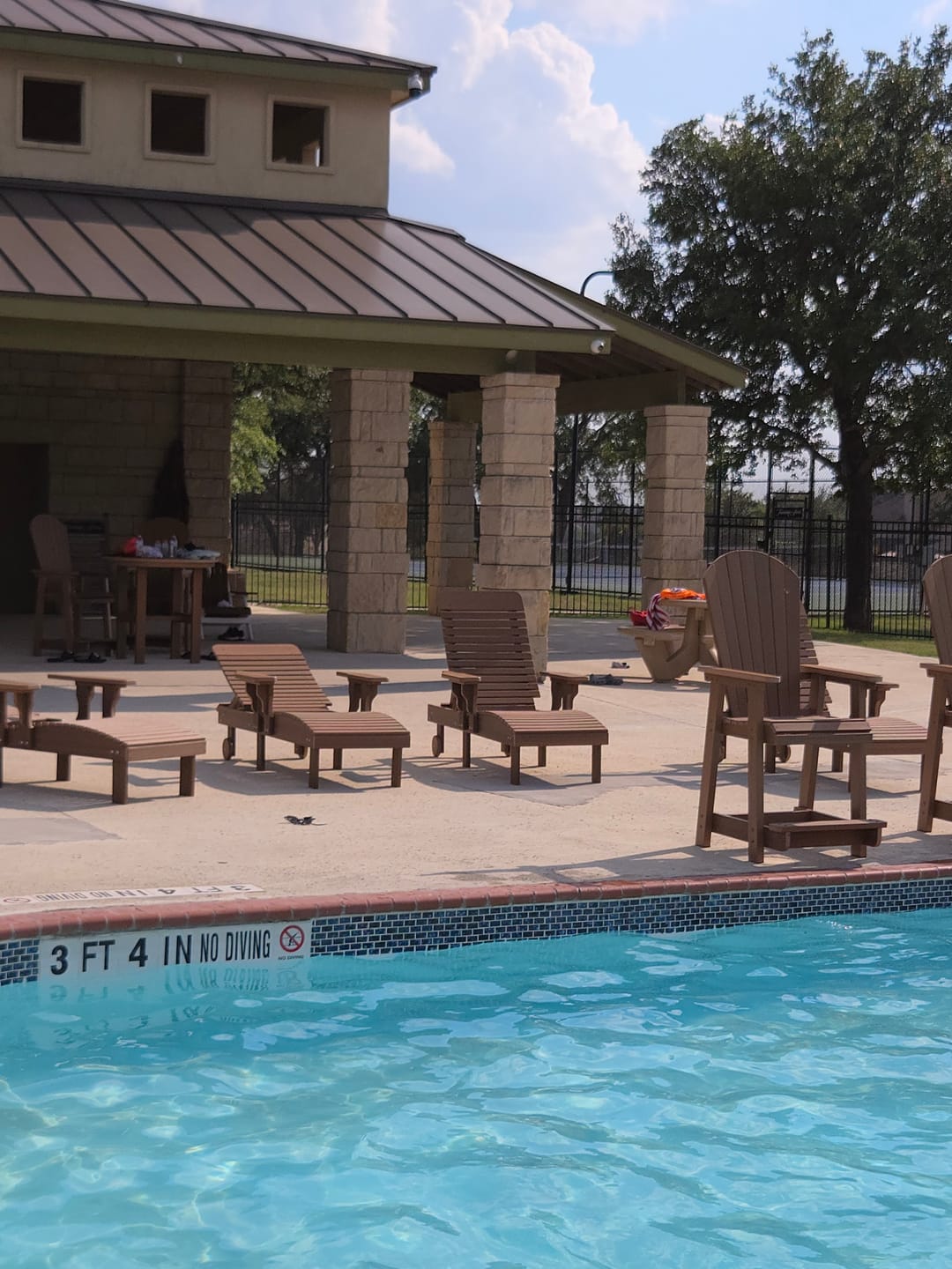 Traditional Chaise Lounge With Wheels And Adjustable Back