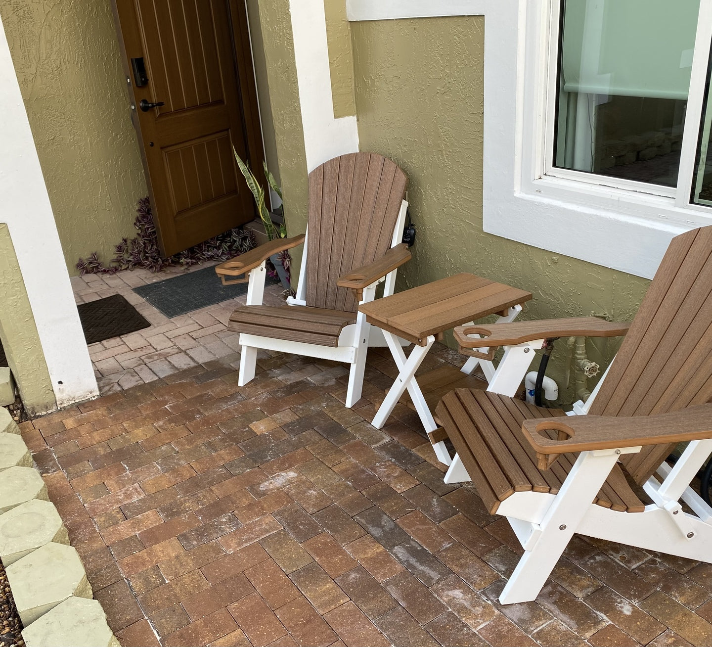 DURAWEATHER POLY® Set of 4 Folding Adirondack Chairs With Built-in Cup Holders King Size